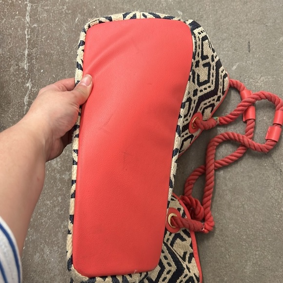 Vera bradley Vibrant Blue and Red Geometric Tote Bag - Picture 4 of 5